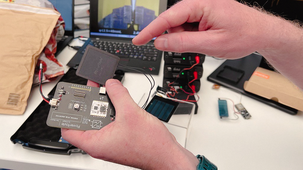 Nichicon’s printed solar cell demo for sustainable low-power electronics design